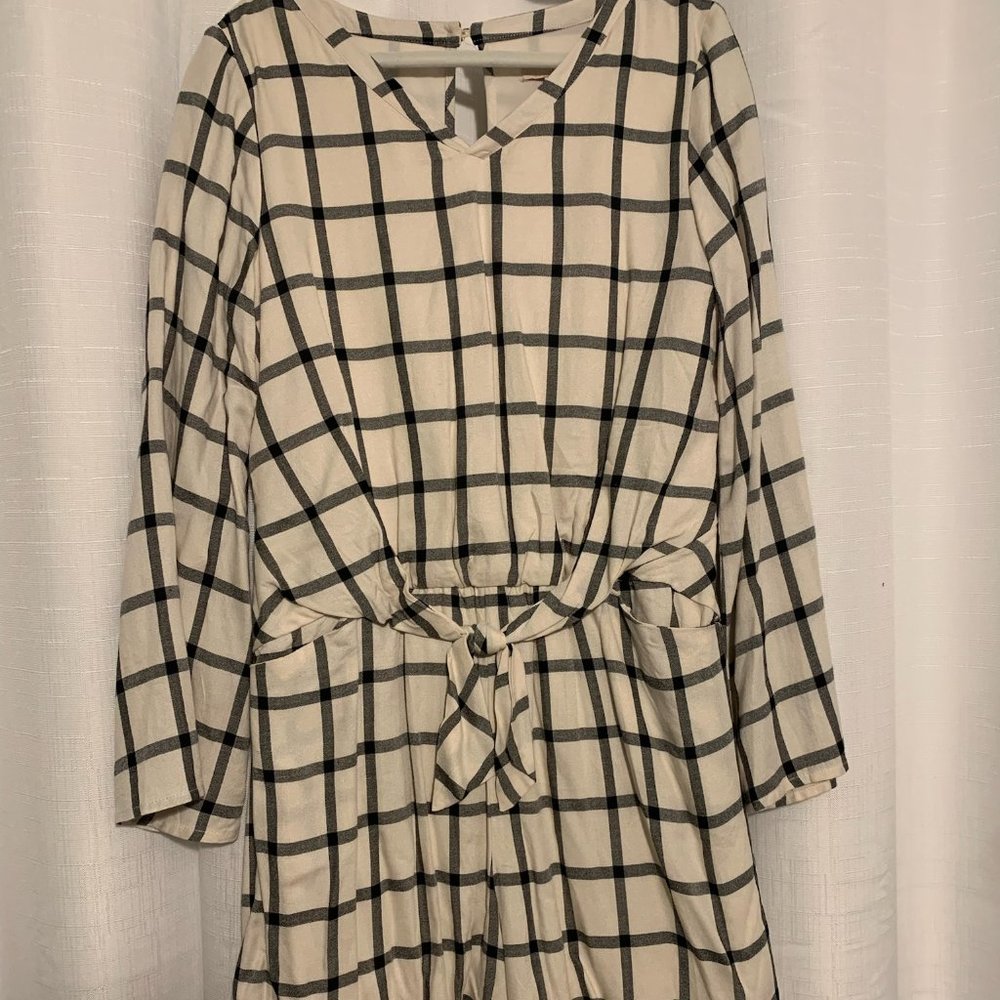 gianni bini girls black and white long sleeved romper size XL